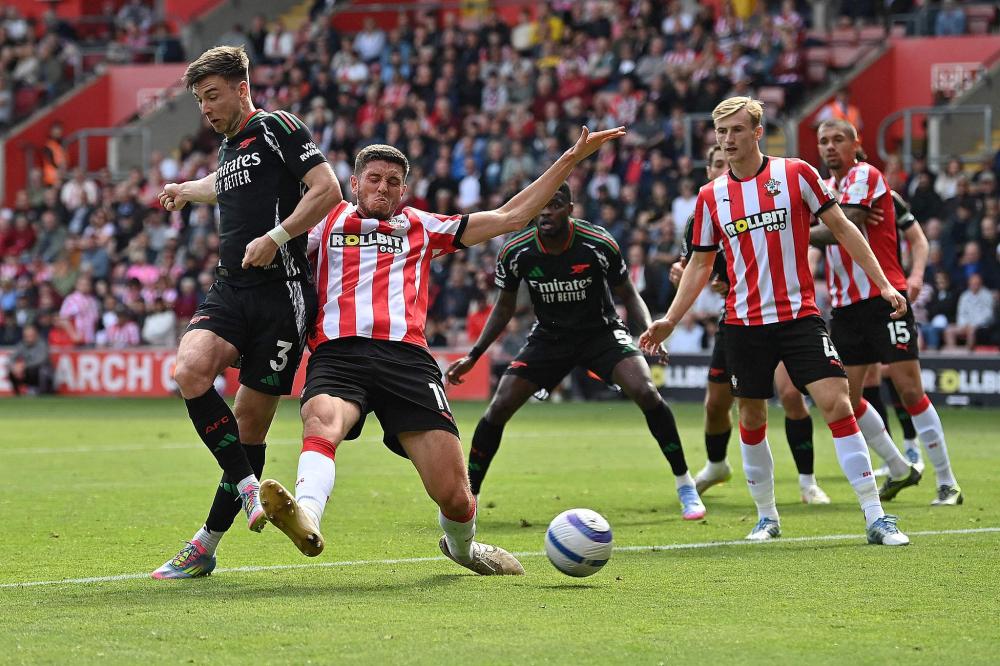 巴萨vs阿拉维斯首发：亚马尔领衔，德容缺席，佩德里替补